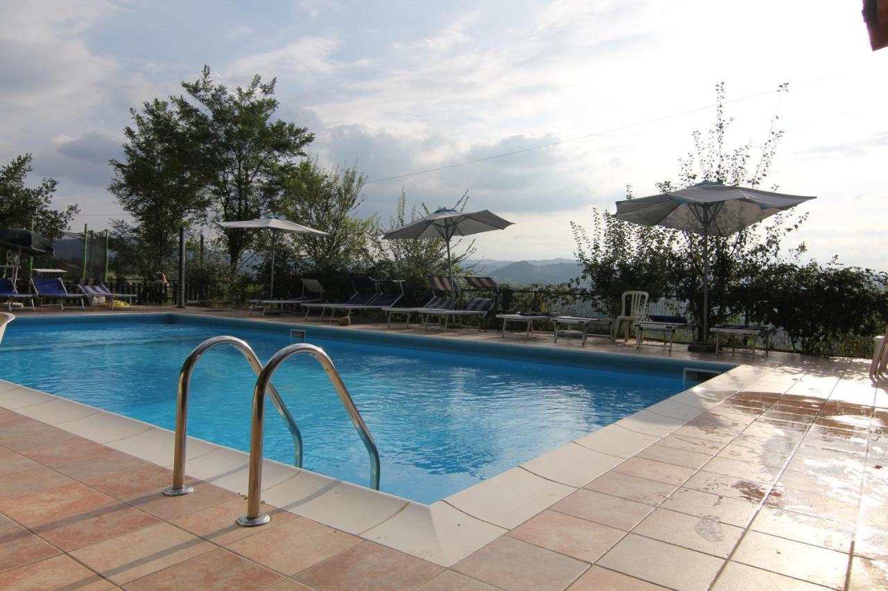 Agriturismo Ca' Isotta Castello di Serravalle Eksteriør bilde