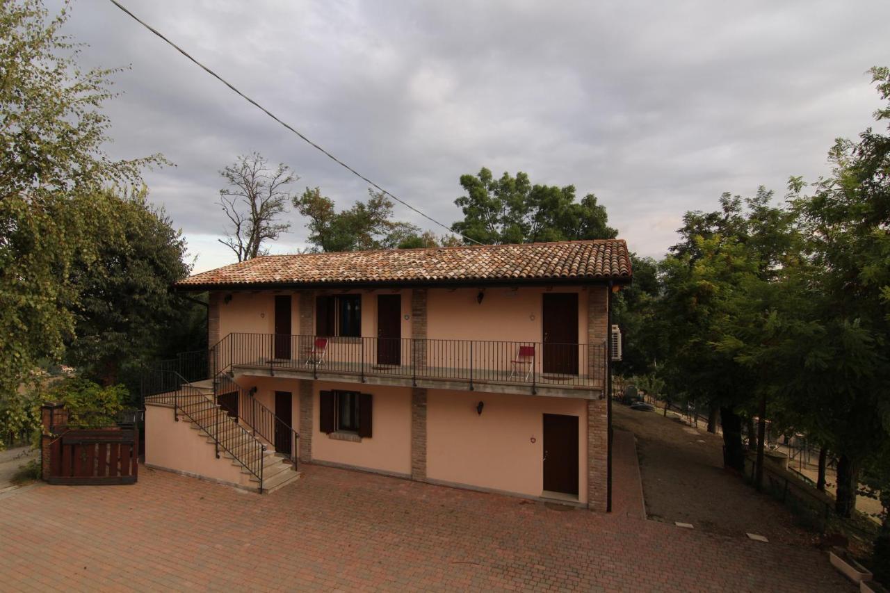 Agriturismo Ca' Isotta Castello di Serravalle Eksteriør bilde