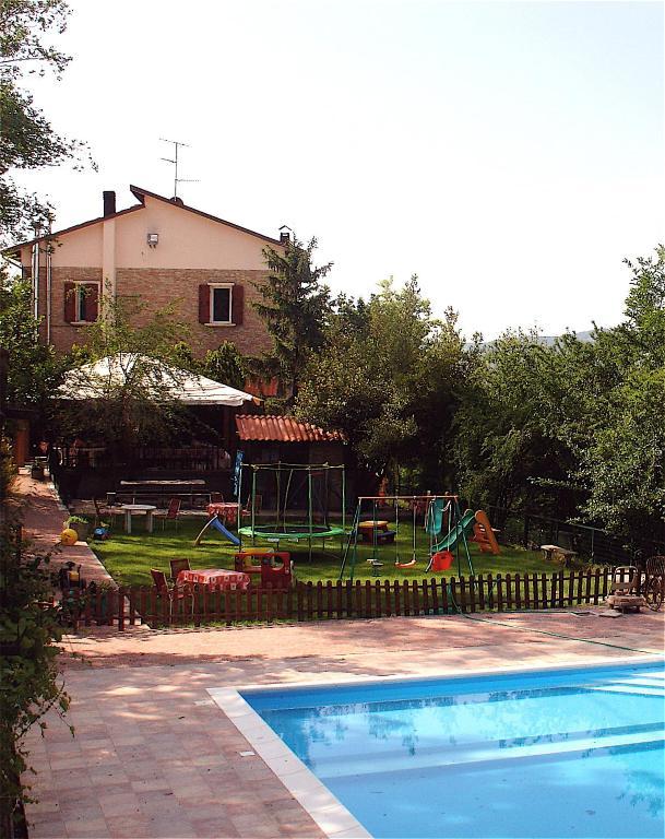 Agriturismo Ca' Isotta Castello di Serravalle Eksteriør bilde